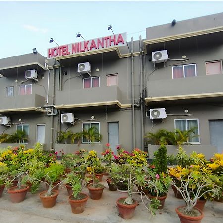 Hotel Nilkantha Мандармони Екстериор снимка