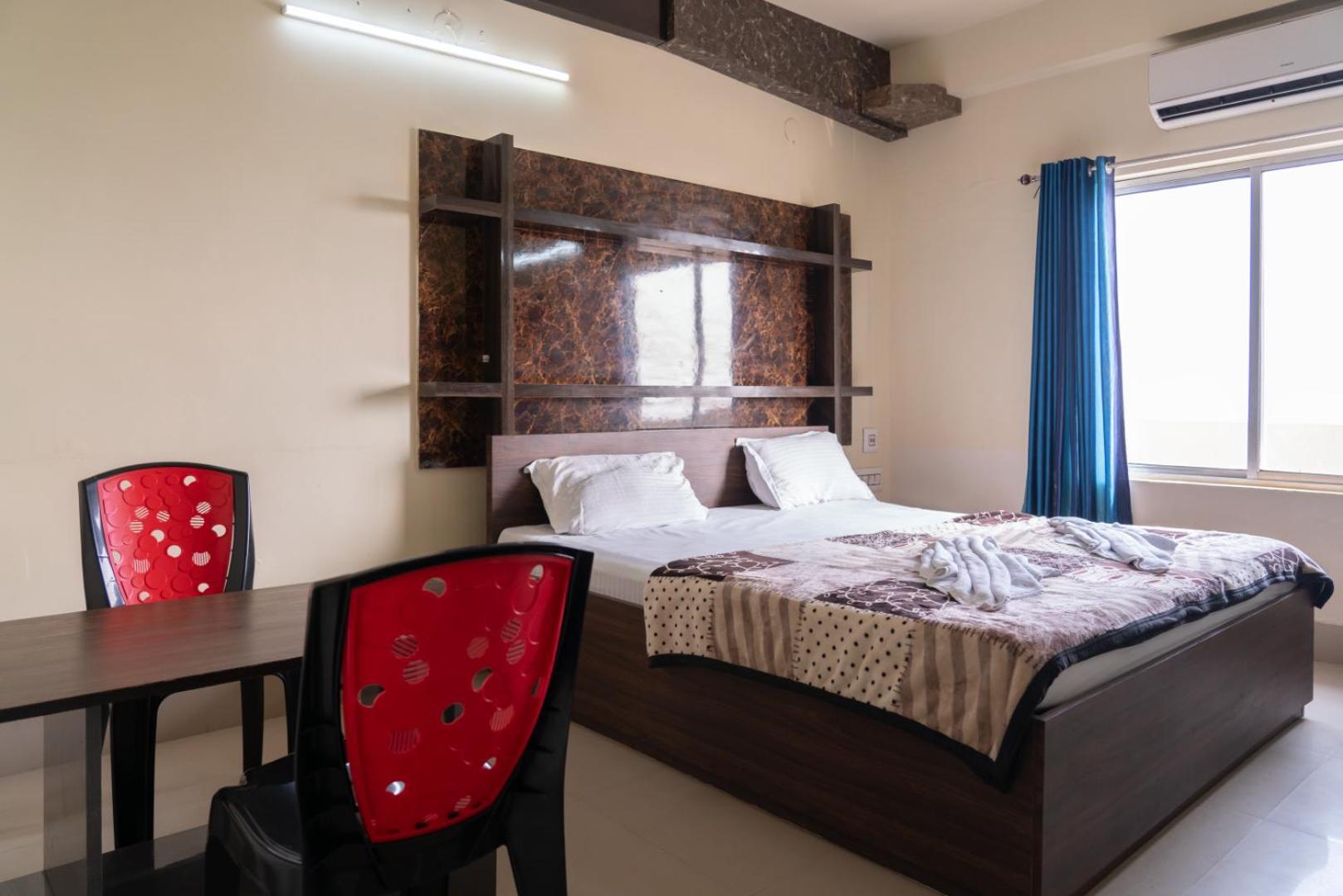 Hotel Nilkantha Мандармони Екстериор снимка